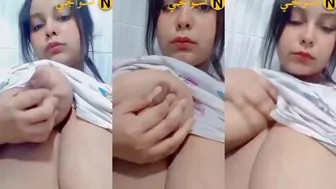 مصرية ببزاز كبيرة بتلعب في بزازها وتقفشهم بهيجان