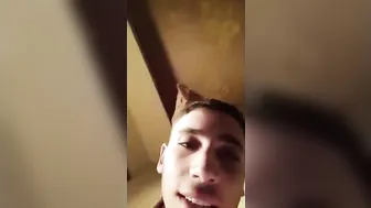 الواد واخد عمته الحمام وفاشخ كسها بمختلف الاوضاع