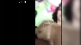 بنوتة جامدة بتعرض جسمها وبزازها الكبيرة في النودز