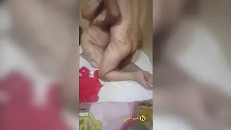 لبوة خليجية بجسم ملبن نازله في عشيقها بوس وينيكها