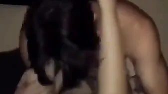 بنوته جميله طيزها جامده عشيقها نازل نيك خلفي وتتصور