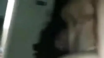 تسريب لمتناكة خليجية بتبلع الزب كامل في كسها