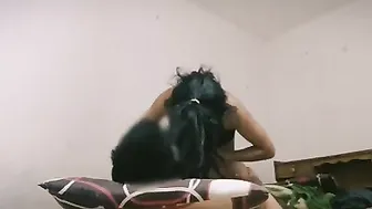 تسرب لقحبة خليجية راكبه زب اخوها وتخليه يقفش بزازها