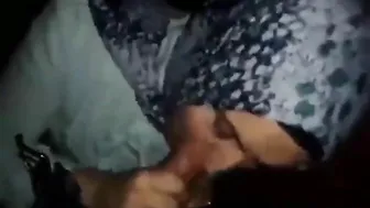 محجبة عراقية تمص الزب زي المحرومة وتدلع