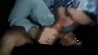 محجبة عراقية تمص الزب زي المحرومة وتدلع
