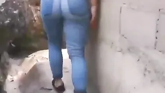 بنوته جامده مع حبيبها ينيك طيزها الكبيره ويصورها