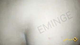 الواد فاشخ طيز حبيبته وبيجيبهم عليها ويفضحها