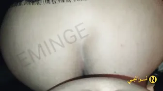 الواد فاشخ طيز حبيبته وبيجيبهم عليها ويفضحها
