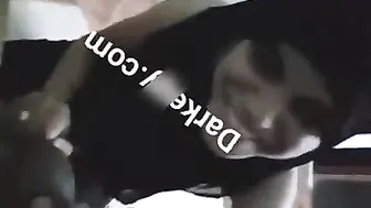 القحبة العراقية تمص الزب بكل هيجان وتتناك خلفي