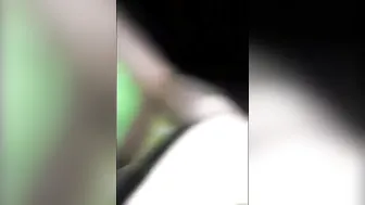 لبوة عربية بتصور بزازها لحبيبها على السرير