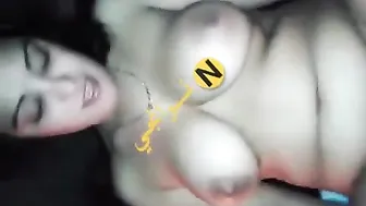 خليجية بجسم ملبن وبزاز كبيرة بتتناك مع ابن عمها