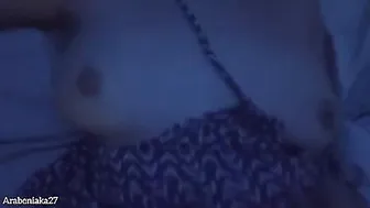 اخ ينيك اخته الخليجية على السرير وتصرخ من المتعة