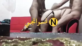 فيلم جماعي لمصرية جوزها وصاحبو فاشخينها في الصالة