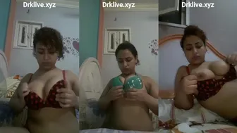 بنوتة مصرية جامدة بتقفش بزازها المدورة وتتشرمط