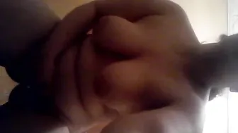 بت جامده هاجت في الحمام وبتصور لحبيبها جسمها كامل