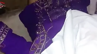 قحبه بلدي عشيقها دخل عليها الاوضه ونازل في طيزها نيك