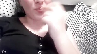 بزازها جامدة بتصورهم تنيك في كسها المولع وتتوجع