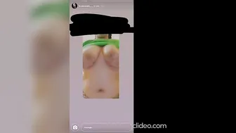 ممحونة صاحبها بيسرب نودزاتها وهي بتلعب في بزازها