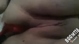 بت جامده ببزاز ملبن واقفه تصور لحبيبها وتفتح كسها