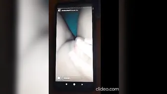 بنوتة حبيبها بيفضحها وهي قلعاله وبتعرض بزازها