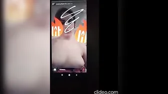 بنوتة حبيبها بيفضحها وهي قلعاله وبتعرض بزازها