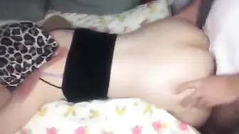 فرسه مصريه محجبه جارها فاشخ خرم طيزها نيك على السرير