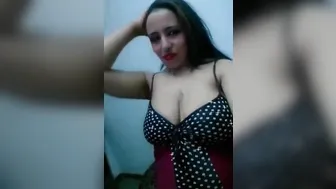 فرسه بتتلوبن في النودز لعشيقها وتقلع ملط وتهيجه