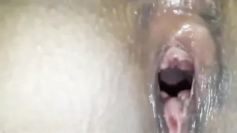 واد مصري فاشخ طيز حبيبته نيك بكل عنف وبيصورها في بيته